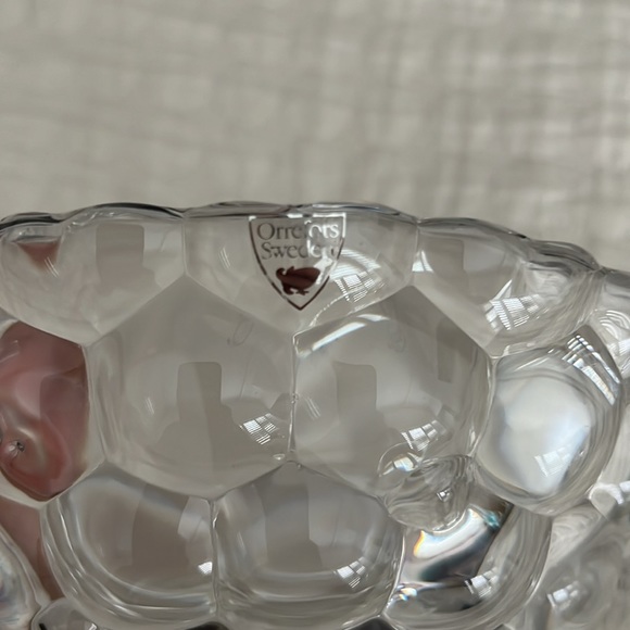 Orrefors Small Raspberry Bowl 7.5” - Picture 4 of 5